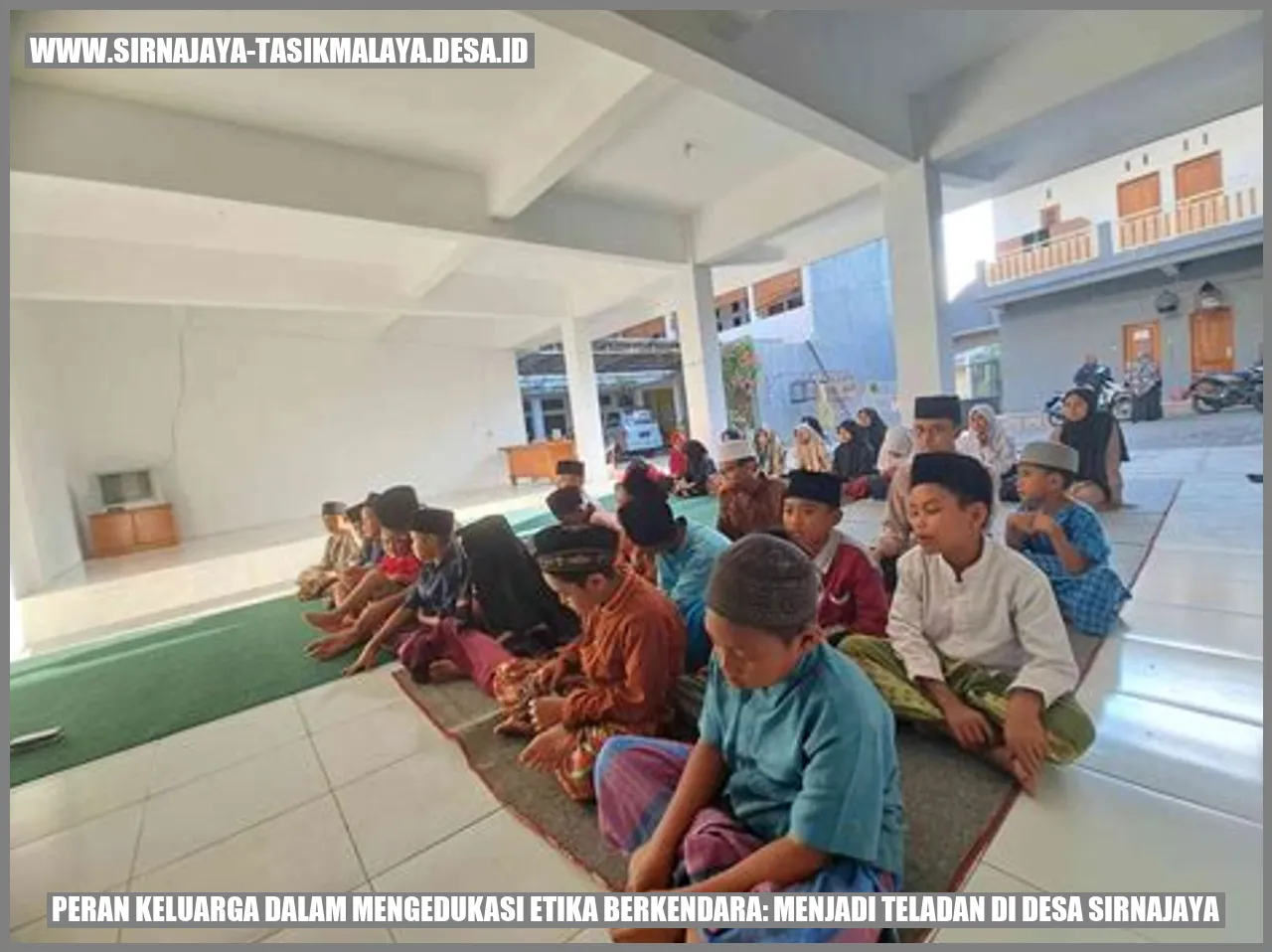 Peran Keluarga dalam Mengedukasi Etika Berkendara: Menjadi Teladan di Desa Sirnajaya